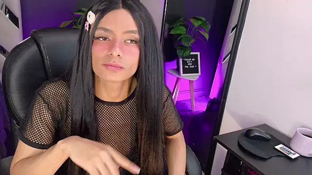 Snapshot of Danika_Dahl chatting on April 2026 05:19:01 AM Danika Dahl online show from April 2026 05:19:01 AM