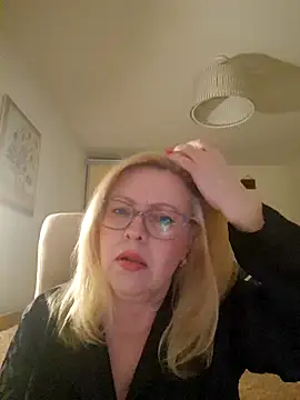 JanieLight53 online show from March 2026 06:19:02 PM