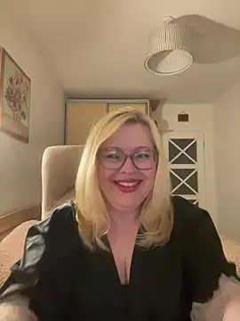 JanieLight53 online show from May 2026 08:48:02 PM