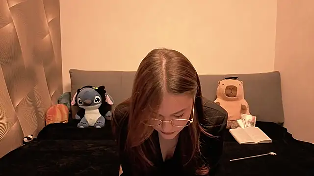 moanistant online show from April 2026 09:13:01 PM