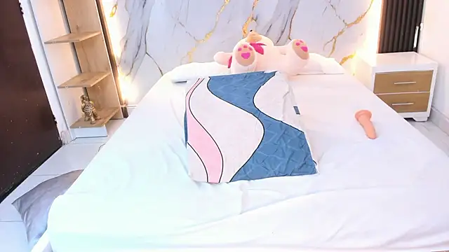 Snapshot of Damon_Antonella chatting on March 2026 02:04:02 AM Damon Antonella online show from March 2026 02:04:02 AM