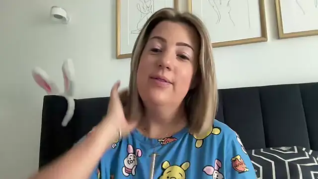 annabellewarick online show from June 2026 06:19:02 AM