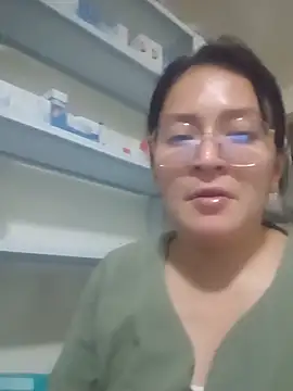 Snapshot of Dr_Edna_naughty chatting on June 2026 01:00:01 AM Dr Edna naughty online show from June 2026 01:00:01 AM
