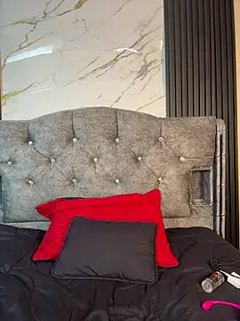 Bunny fire online show from April 2026 07:03:02 PM