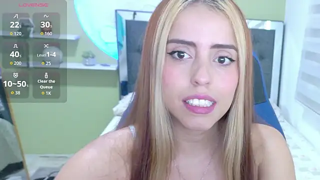Snapshot of ariah_cute chatting on June 2026 01:59:01 PM ariah cute online show from June 2026 01:59:01 PM