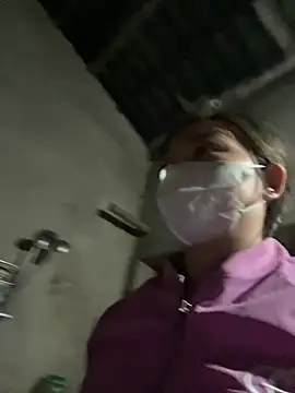 Bling-pusy online show from March 2026 11:27:02 AM