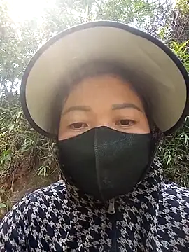 Bling-pusy online show from April 2026 07:14:01 AM