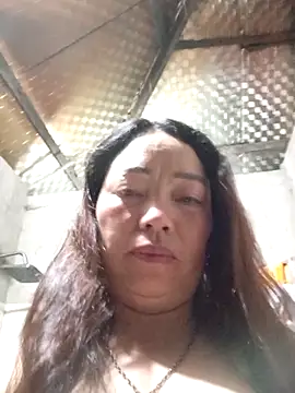 Yellow-pink online show from March 2026 10:04:02 PM