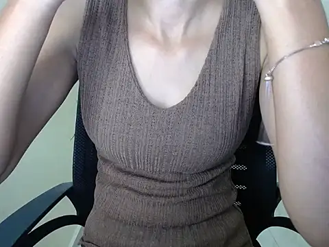 shreya sharma01 online show from April 2026 04:59:01 AM