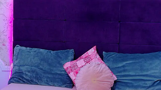 NataliaCroft online show from March 2026 03:40:01 PM