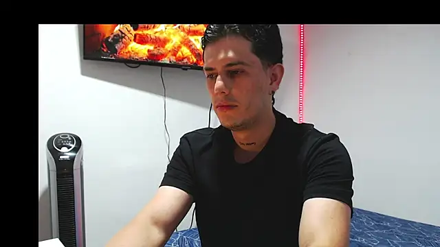 JUAN CAMILOXXX online show from March 2026 03:34:01 AM