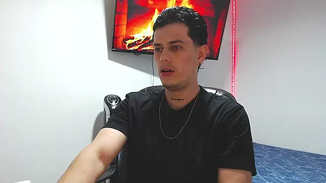 JUAN CAMILOXXX online show from March 2026 04:17:02 AM