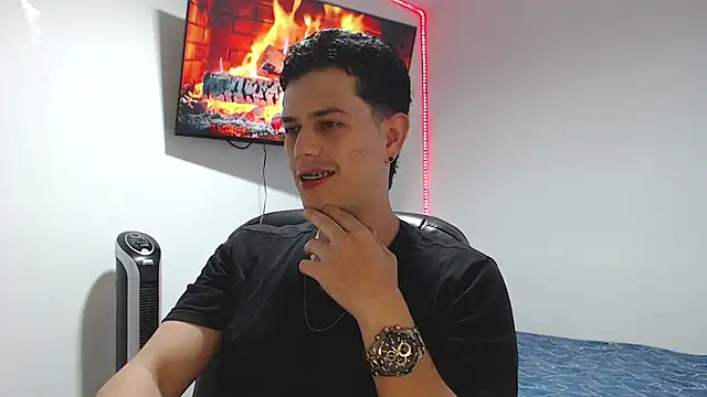 Snapshot of JUAN_CAMILOXXX chatting on April 2026 04:28:02 AM JUAN CAMILOXXX online show from April 2026 04:28:02 AM