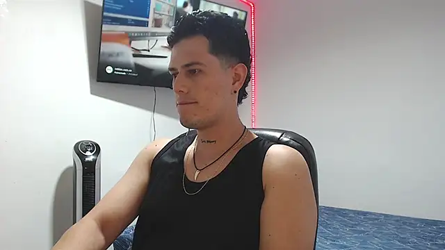 Snapshot of JUAN_CAMILOXXX chatting on May 2026 04:29:01 AM JUAN CAMILOXXX online show from May 2026 04:29:01 AM