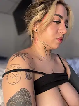 CarolQueen1  online show from April 2026 07:07:02 PM