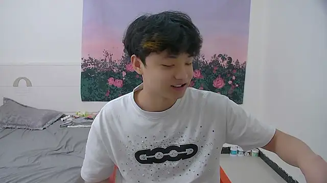 icecream-002 online show from April 2026 11:38:01 AM