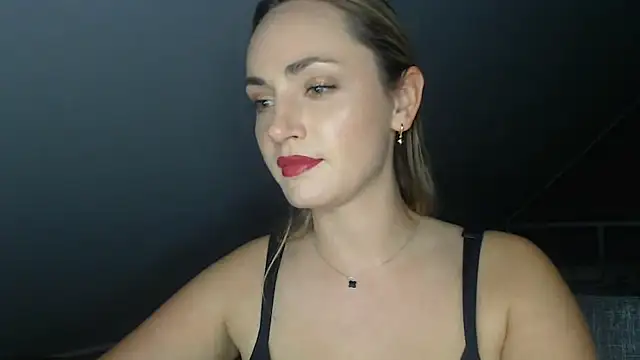 Snapshot of ScarlettSensitive chatting on May 2026 06:28:02 PM ScarlettSensitive online show from May 2026 06:28:02 PM