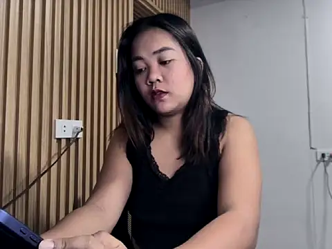  georgiax  online show from April 2026 08:57:01 PM