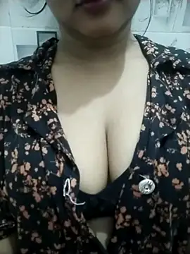 Snapshot of Chandrika_Yadav chatting on May 2026 06:15:02 PM Chandrika Yadav online show from May 2026 06:15:02 PM