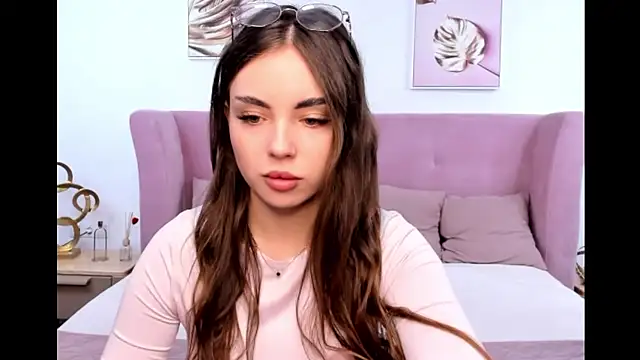 MyEvelin online show from May 2026 03:14:02 AM