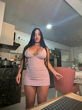 Snapshot of Serafina_del_Mar__ chatting on June 2026 10:18:02 PM Serafina del Mar online show from June 2026 10:18:02 PM