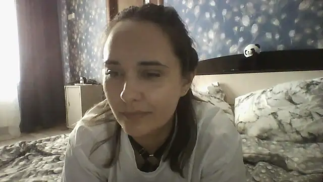 Snapshot of Alisa07qw chatting on May 2026 05:35:01 AM Alisa07qw online show from May 2026 05:35:01 AM