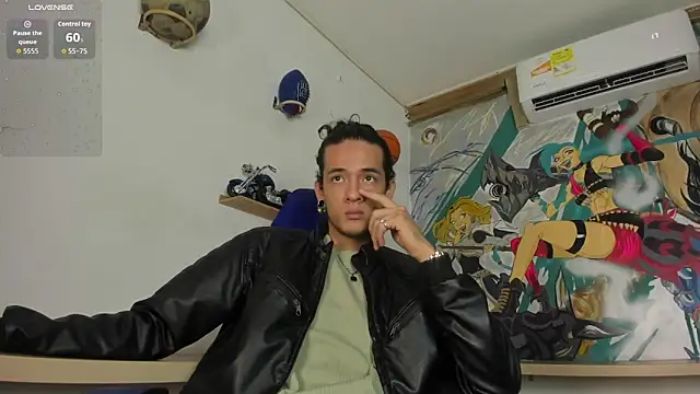 Snapshot of Skinny_Mac chatting on May 2026 04:24:02 PM Skinny Mac online show from May 2026 04:24:02 PM