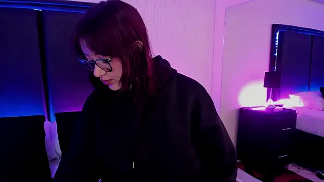 LilithBluum online show from April 2026 11:37:01 AM