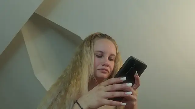 Snapshot of IceBlueBabe chatting on June 2026 07:38:02 PM IceBlueBabe online show from June 2026 07:38:02 PM