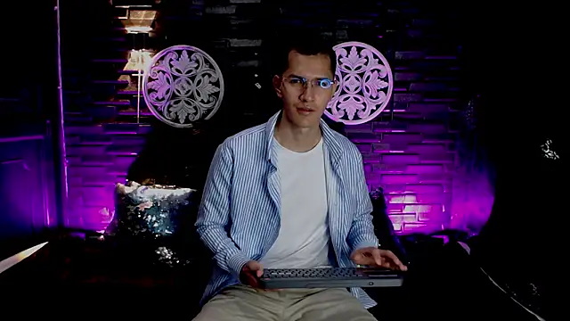 MilanDavid1 online show from March 2026 05:28:01 PM