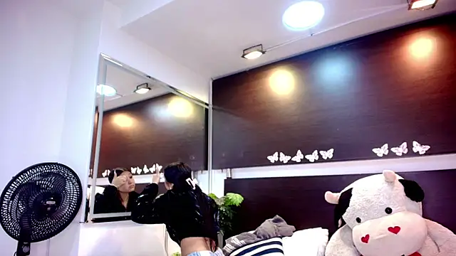 Gabriela meow online show from June 2026 12:41:01 PM