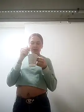 Alisson-Miller online show from April 2026 04:12:01 PM