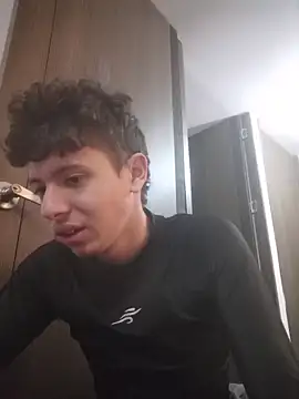 Daniel Roy online show from April 2026 09:32:01 PM