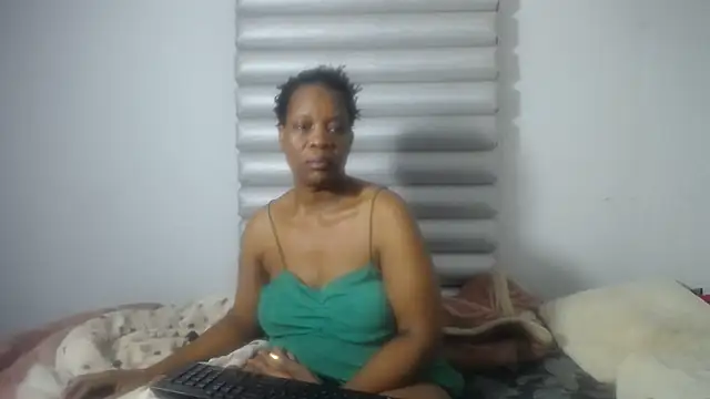 Snapshot of JoycyQueen chatting on May 2026 03:17:01 PM JoycyQueen online show from May 2026 03:17:01 PM