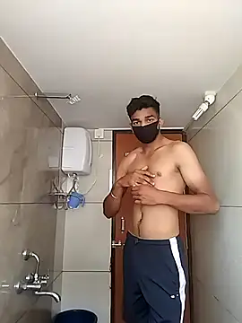 Snapshot of Roy3_2 chatting on April 2026 06:36:01 AM Roy3 2 online show from April 2026 06:36:01 AM