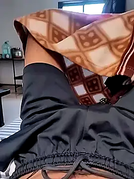 Snapshot of Roy3_2 chatting on April 2026 05:41:01 AM Roy3 2 online show from April 2026 05:41:01 AM