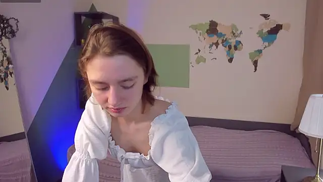 Pretty Victoria online show from March 2026 05:44:01 AM