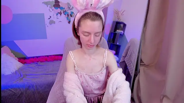 Pretty Victoria online show from March 2026 06:13:02 AM