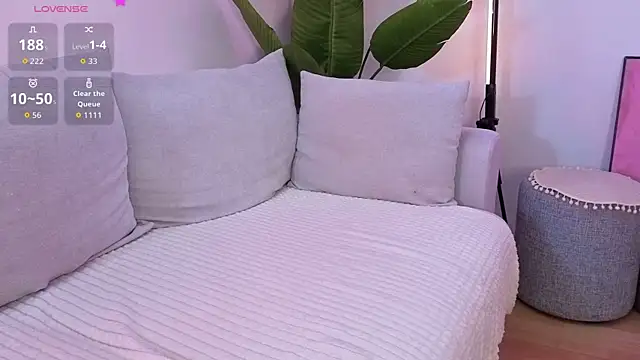 hannahflora online show from June 2026 05:01:01 AM