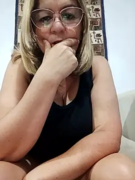 Prettywoman0110 online show from March 2026 08:14:01 PM