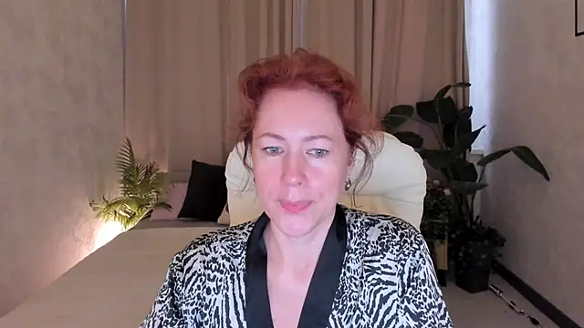 Snapshot of LeticiaRomano chatting on May 2026 03:58:02 AM LeticiaRomano online show from May 2026 03:58:02 AM