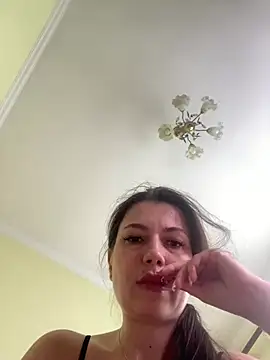 Snapshot of Cutee_Erika chatting on July 2026 12:00:01 PM Cutee Erika online show from July 2026 12:00:01 PM