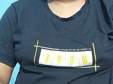 Emma 4433 online show from April 2026 09:12:02 PM