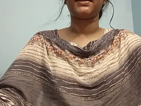 Emma 4433 online show from April 2026 08:00:02 PM