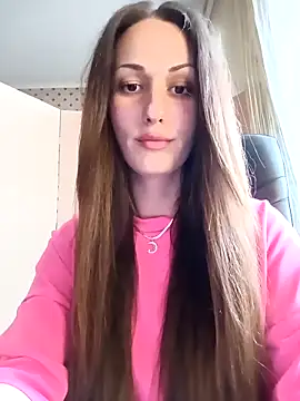 Snapshot of LunaCrystall chatting on April 2026 03:17:02 PM LunaCrystall online show from April 2026 03:17:02 PM