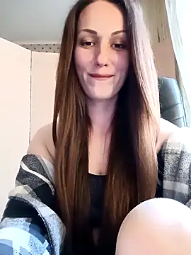 Snapshot of LunaCrystall chatting on April 2026 04:02:02 PM LunaCrystall online show from April 2026 04:02:02 PM