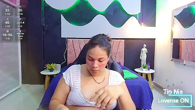 scarlettt  joness online show from April 2026 02:16:02 AM