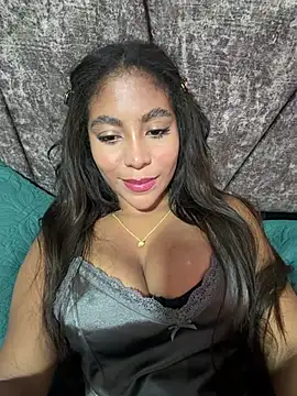 SaraValentina11 online show from May 2026 07:22:02 PM