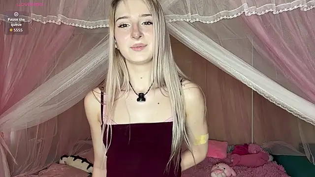 Snapshot of OnlyEva1 chatting on May 2026 08:10:02 AM OnlyEva1 online show from May 2026 08:10:02 AM
