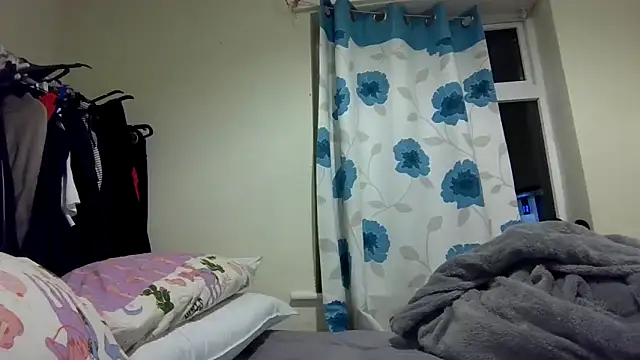 Snapshot of sweetiesophiaxo chatting on March 2026 10:37:01 PM sweetiesophiaxo online show from March 2026 10:37:01 PM